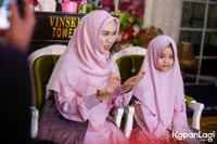 Foto Oki Setiana Dewi