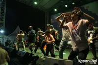 Foto Orkes Pensil Alis Young Lex