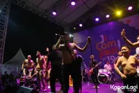 Foto Orkes Pensil Alis Young Lex