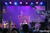 Foto Orkes Pensil Alis Young Lex