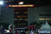 Foto Orkes Pensil Alis Young Lex