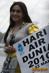 Foto Paramitha Rusady