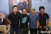 Foto Payung Teduh