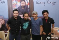 Foto Payung Teduh