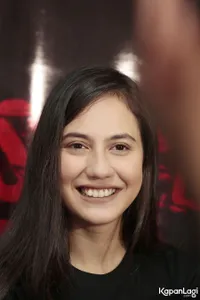 Foto Pevita Pearce