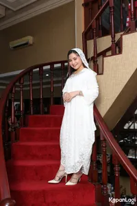 Foto Prilly Latuconsina