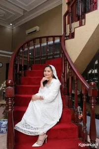 Foto Prilly Latuconsina