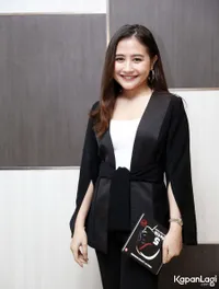 Foto Prilly Latuconsina