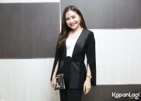 Foto Prilly Latuconsina