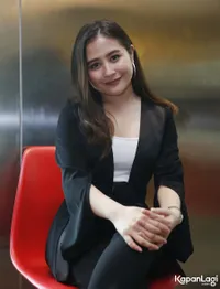Foto Prilly Latuconsina