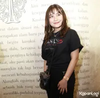 Foto Prilly Latuconsina