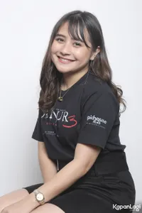 Foto Prilly Latuconsina