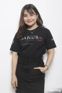 Foto Prilly Latuconsina