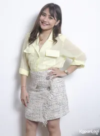 Foto Prilly Latuconsina