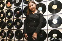 Foto Prilly Latuconsina