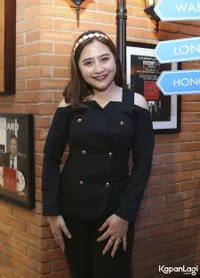 Foto Prilly Latuconsina