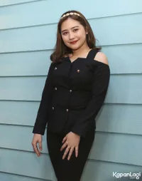 Foto Prilly Latuconsina