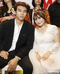 Foto Prilly Latuconsina