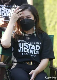 Foto Prilly Latuconsina