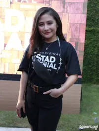 Foto Prilly Latuconsina