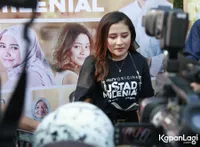 Foto Prilly Latuconsina