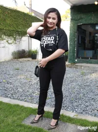 Foto Prilly Latuconsina