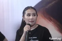 Foto Prilly Latuconsina