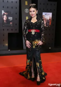 Foto Prilly Latuconsina