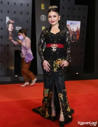 Foto Prilly Latuconsina