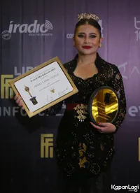 Foto Prilly Latuconsina