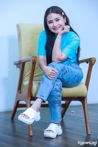 Foto Prilly Latuconsina
