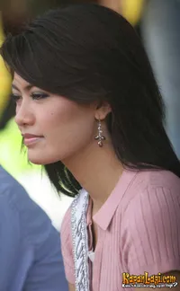 Foto Putri Raemawasti