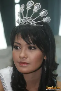 Foto Putri Raemawasti