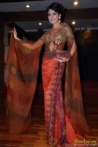 Foto Putri Raemawasti