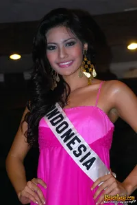 Foto Putri Raemawasti