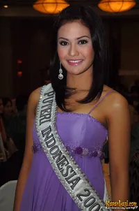 Foto Putri Raemawasti