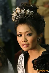 Foto Putri Raemawasti