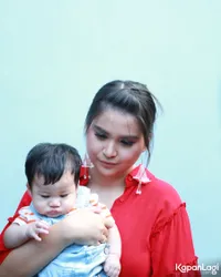 Foto Putri Titian