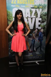 Foto Putri Una Astari