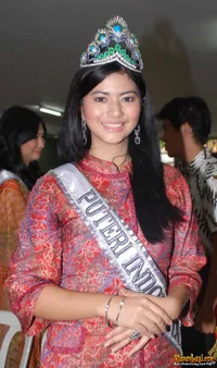 Foto Qory Sandioriva