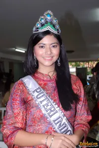 Foto Qory Sandioriva