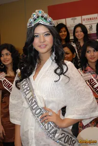 Foto Qory Sandioriva