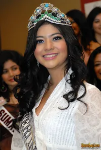 Foto Qory Sandioriva