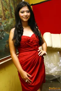 Foto Qory Sandioriva