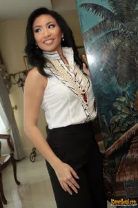 Foto Rahayu Saraswati