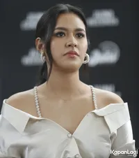 Foto Raisa