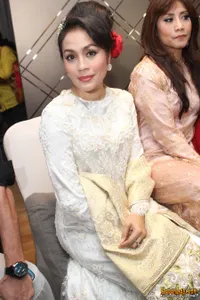 Foto Raslina Rasyidin