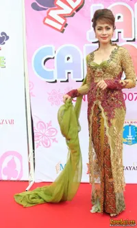 Foto Raslina Rasyidin