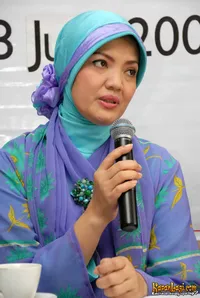 Foto Ratih Sanggarwati