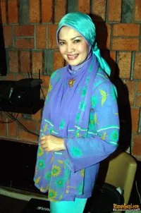 Foto Ratih Sanggarwati